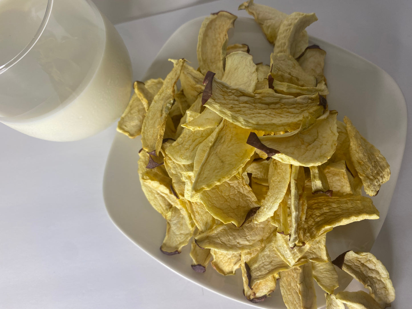 Dehydrated plain Apple Chips Snacks